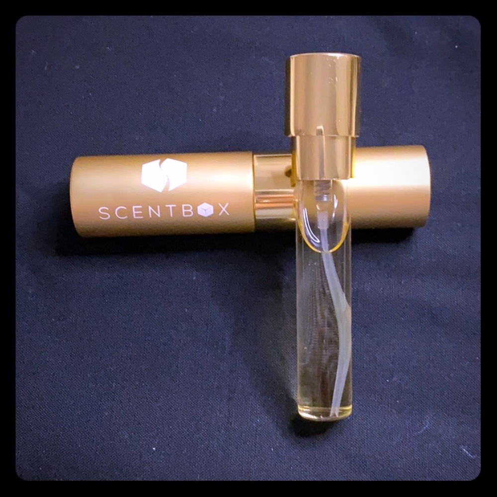 Tom Ford “Velvet Orchid” travel spray!